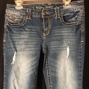 Ariya Jeans